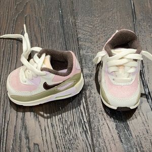 Baby Nike Air Max 90 size 2C for infants